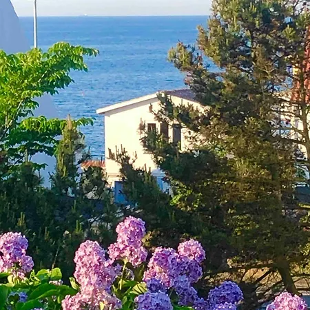 Idyllic House With Cliff Formations And Ocean View 別荘